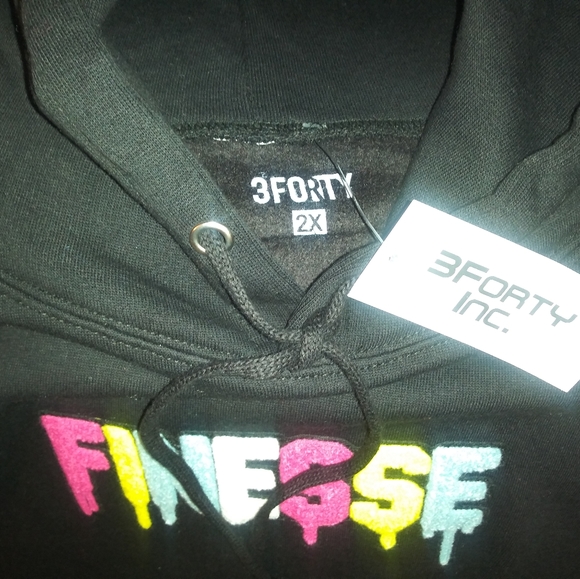 Mens NWT Black Hoodie - Picture 2 of 3